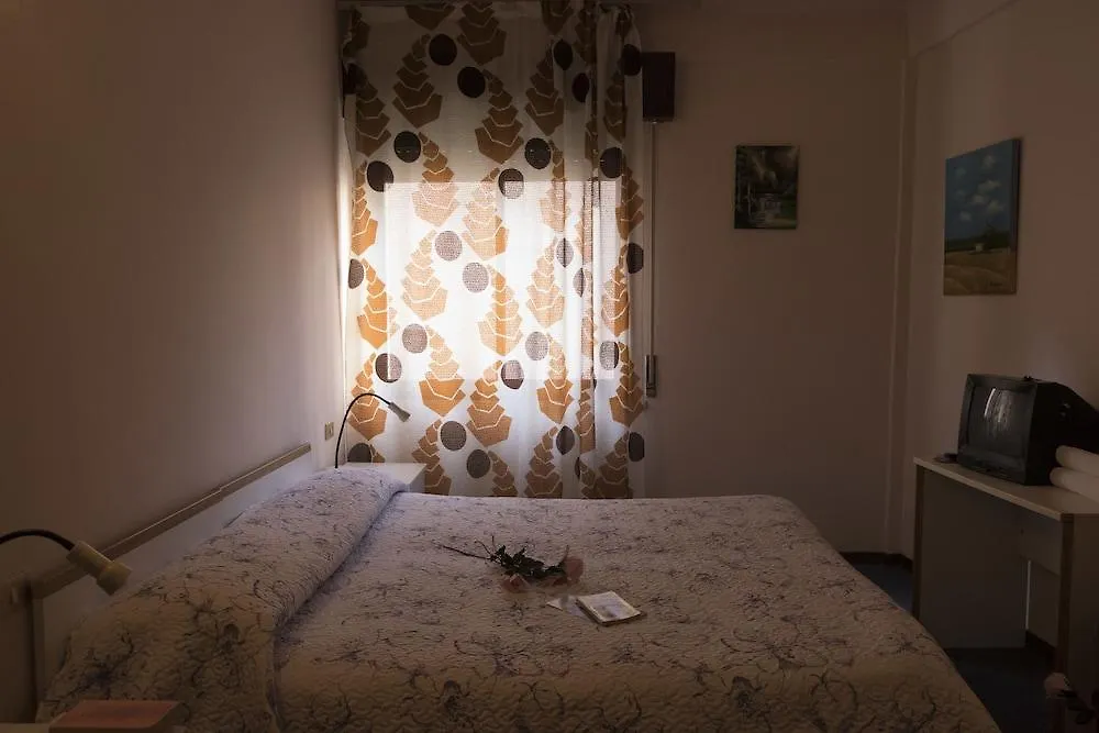**  Hotel Primavera Desenzano del Garda İtalya