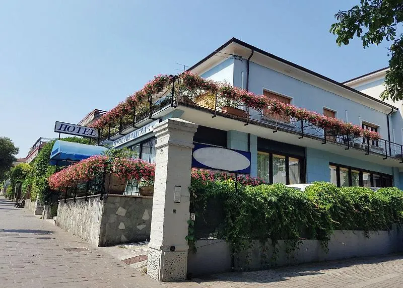 **  Hotel Primavera Desenzano del Garda İtalya
