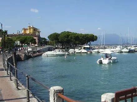 Hotel Primavera Desenzano del Garda İtalya